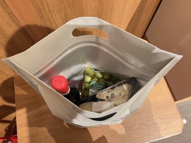 WINE MARKET PARTYオリジナル保冷バッグ 薄型小 - 恵比寿ワインマート