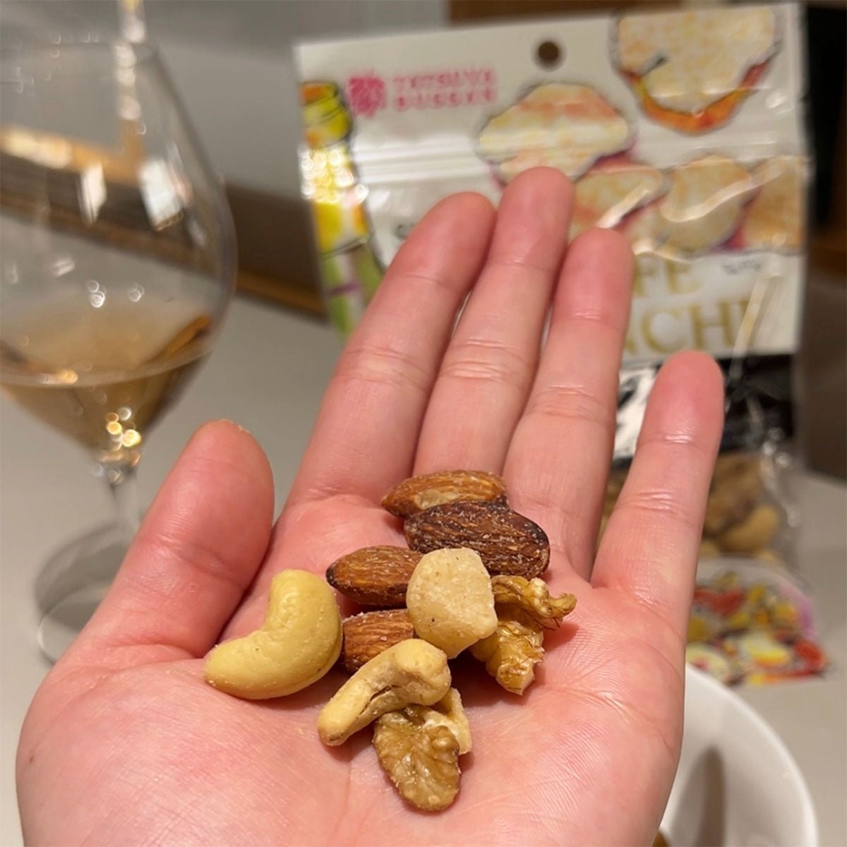 天使のミックスナッツ 白トリュフ塩使用 - 恵比寿ワインマート