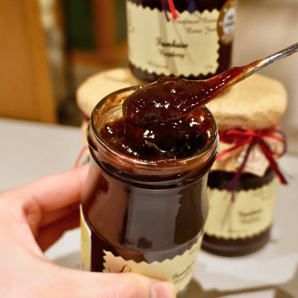 ベルナデッテ・デ・ラベルネッテ　コンフィチュール（ラズベリー） - 恵比寿ワインマート