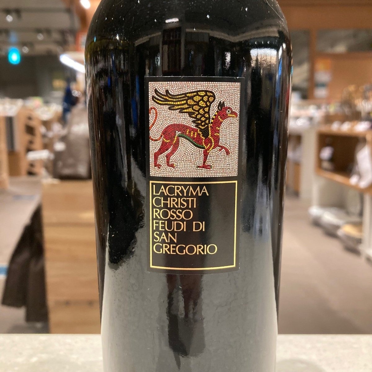 フェウディ・ディ・サン・グレゴリオ　ラクリマ・クリスティ・ロッソ 2022 - 恵比寿ワインマート